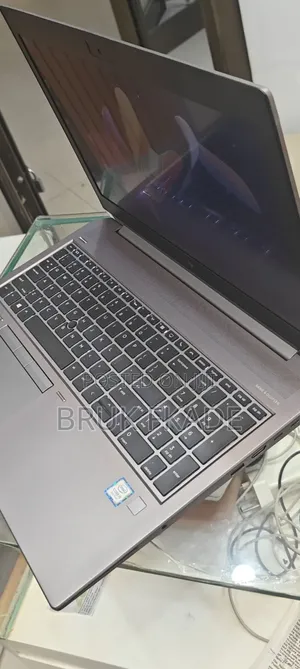 New Laptop HP ZBook 15 G5 16GB Intel Core i5 SSD 512GB