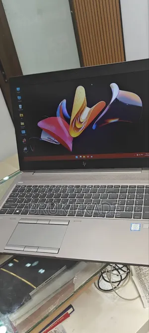 New Laptop HP ZBook 15 G5 16GB Intel Core i5 SSD 512GB
