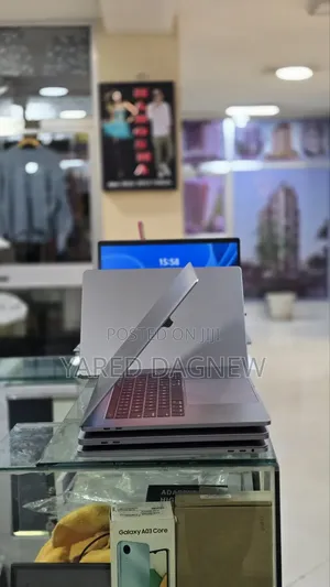 New Laptop Apple MacBook Pro 2017 16GB Intel Core i7 SSD 512GB