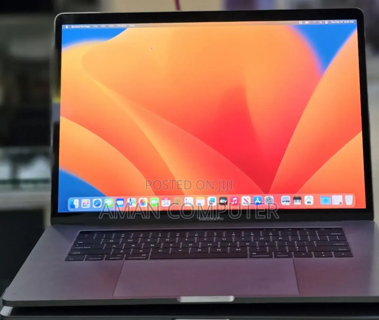 New Laptop Apple MacBook Pro 2017 16GB Intel Core i7 SSD 512GB