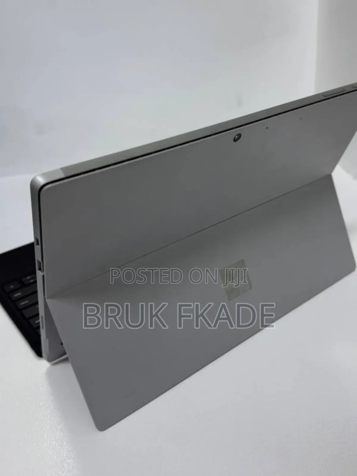 New Laptop Microsoft Surface Pro 7 16GB Intel Core i5 SSD 256GB