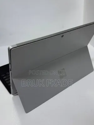 New Laptop Microsoft Surface Pro 7 16GB Intel Core i5 SSD 256GB