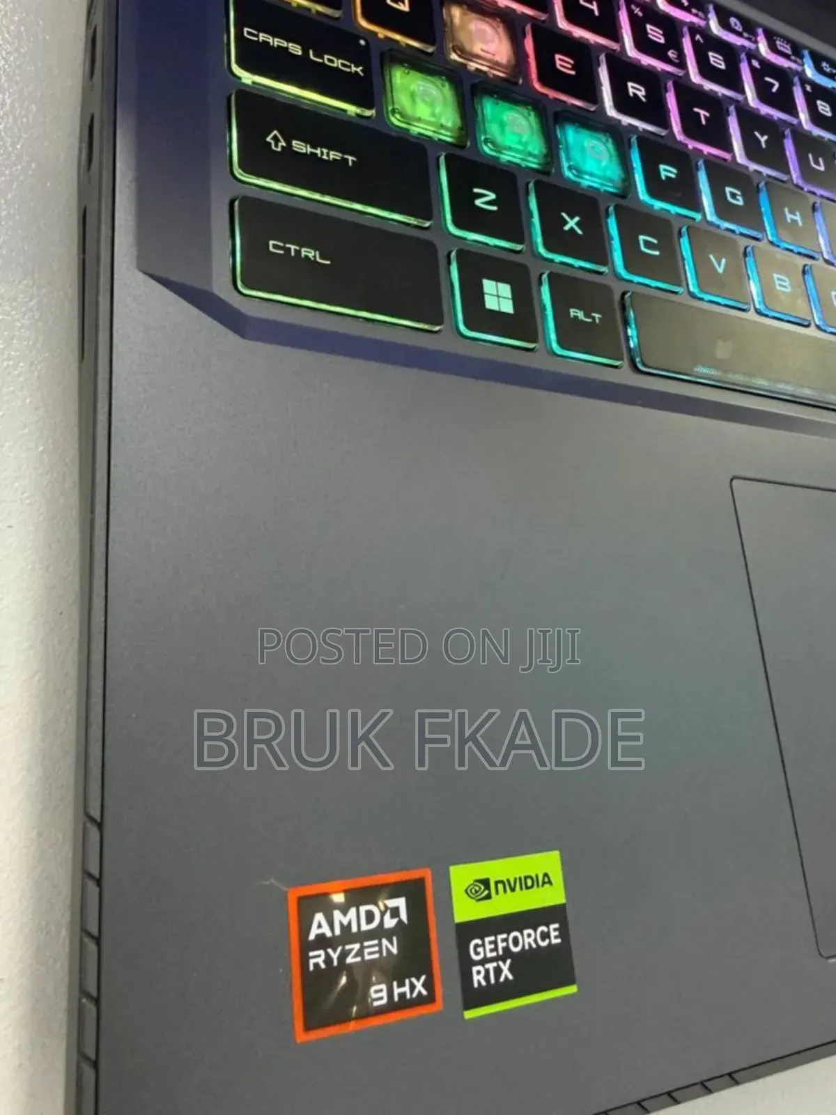 New Laptop MSI Vector 16 HX AI A2XWIG 16GB AMD Ryzen 9 SSD 1T