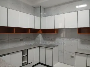 Furnished 9bdrm Apartment in ጃክሮስ ሚታ, Yeka for sale