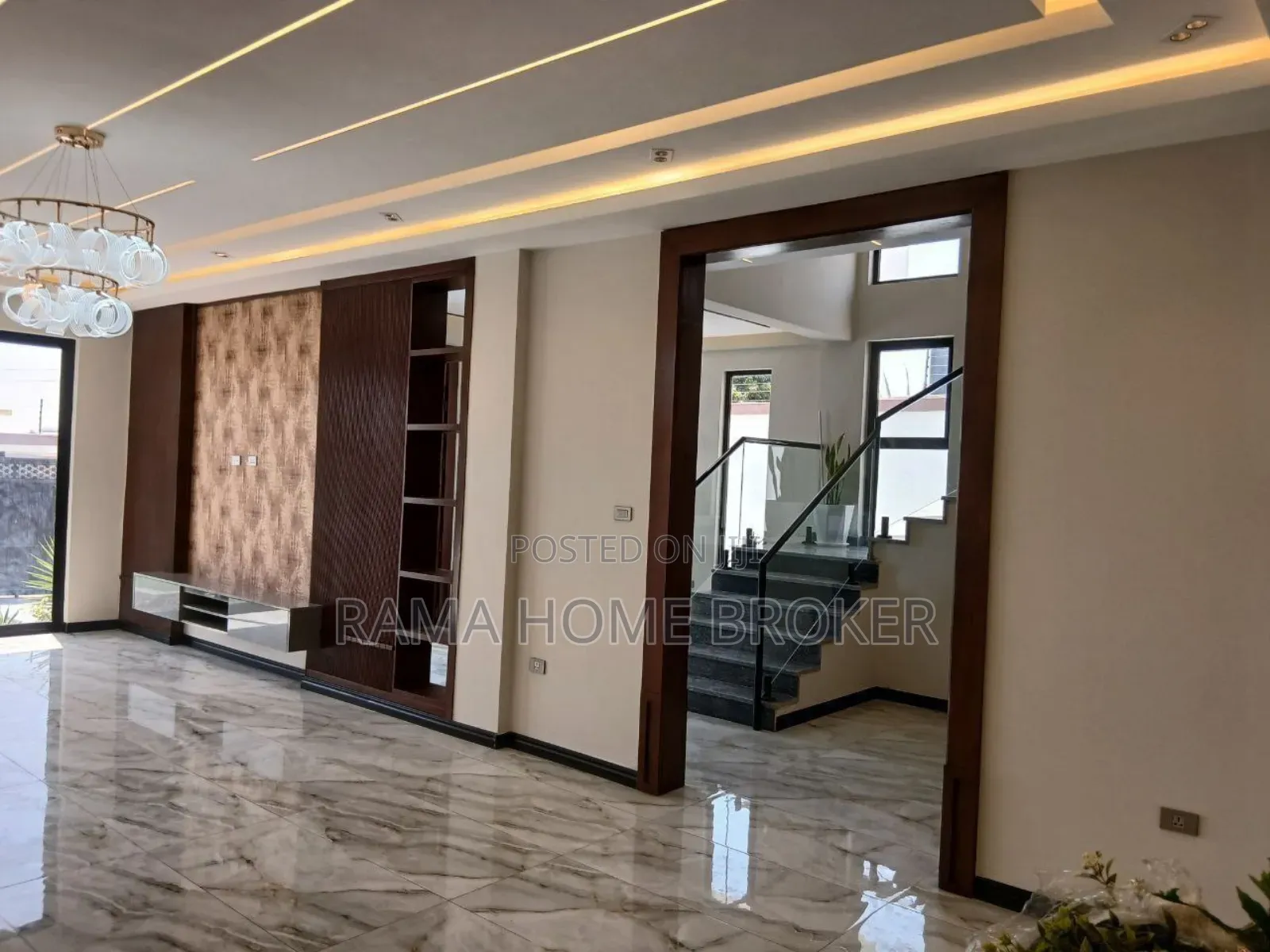 Furnished 9bdrm Apartment in ጃክሮስ ሚታ, Yeka for sale