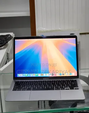 New Laptop Apple MacBook Air 2020 8GB Intel Core i3 SSD 256GB