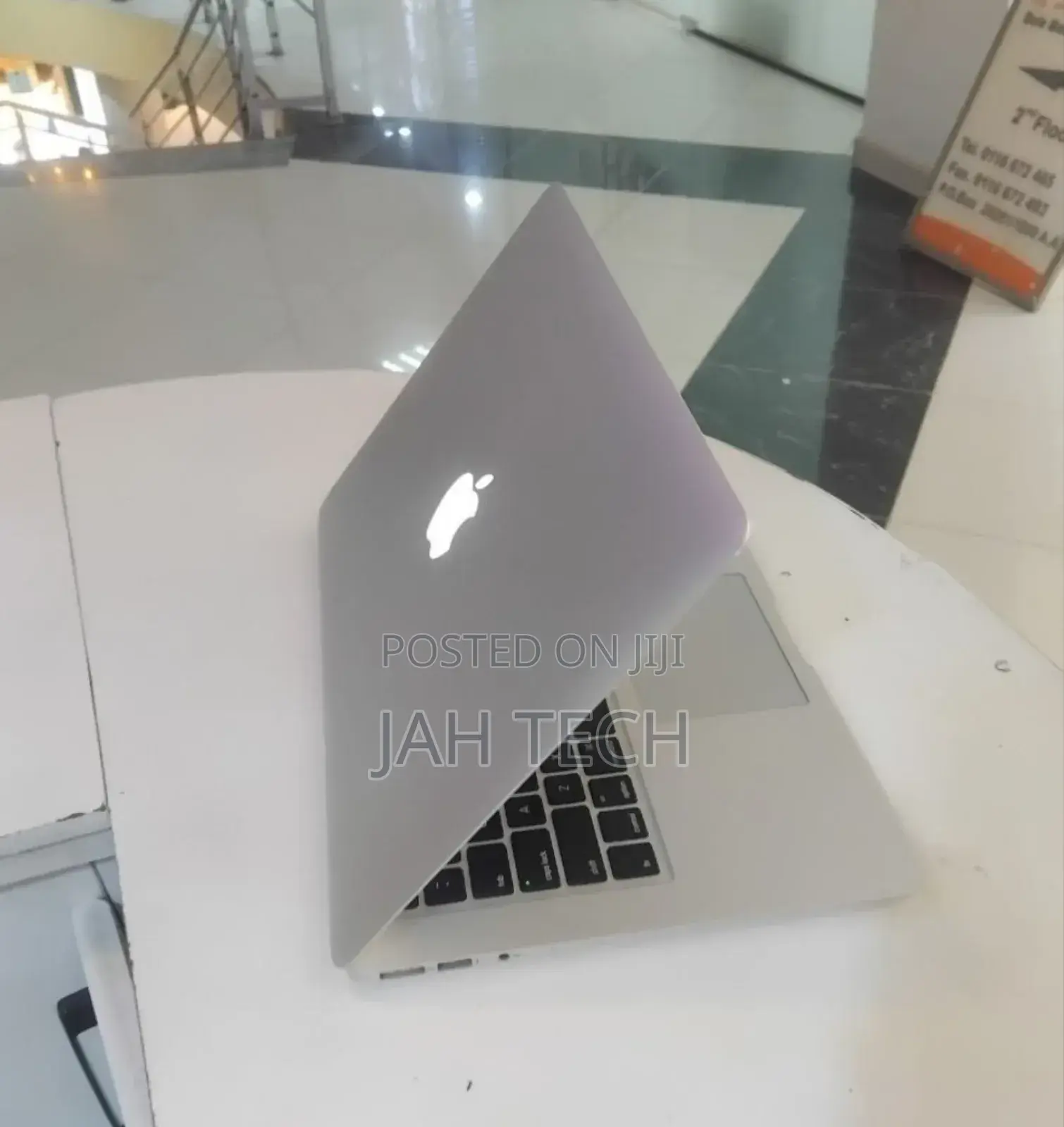 New Laptop Apple MacBook Air 2015 4GB Intel Core i5 SSD 256GB