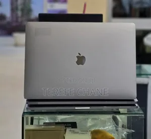 New Laptop Apple MacBook Pro 2017 16GB Intel Core i5 SSD 512GB