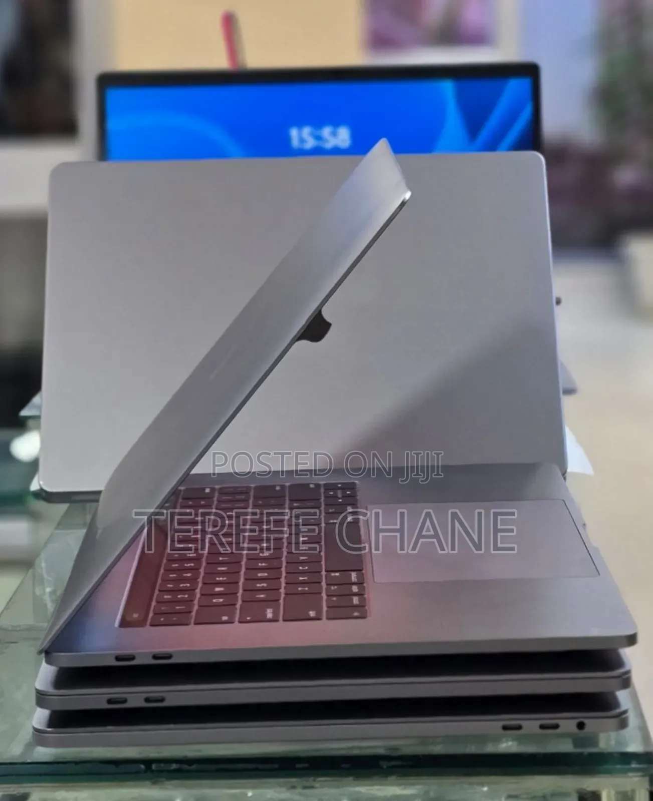 New Laptop Apple MacBook Pro 2017 16GB Intel Core i5 SSD 512GB