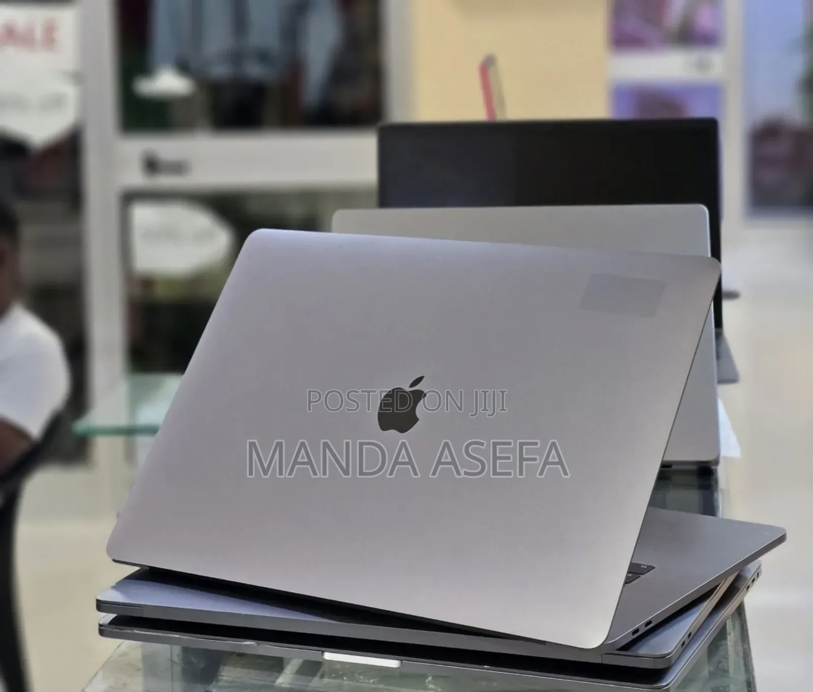 New Laptop Apple MacBook Pro 2017 16GB Intel Core i7 SSD 512GB