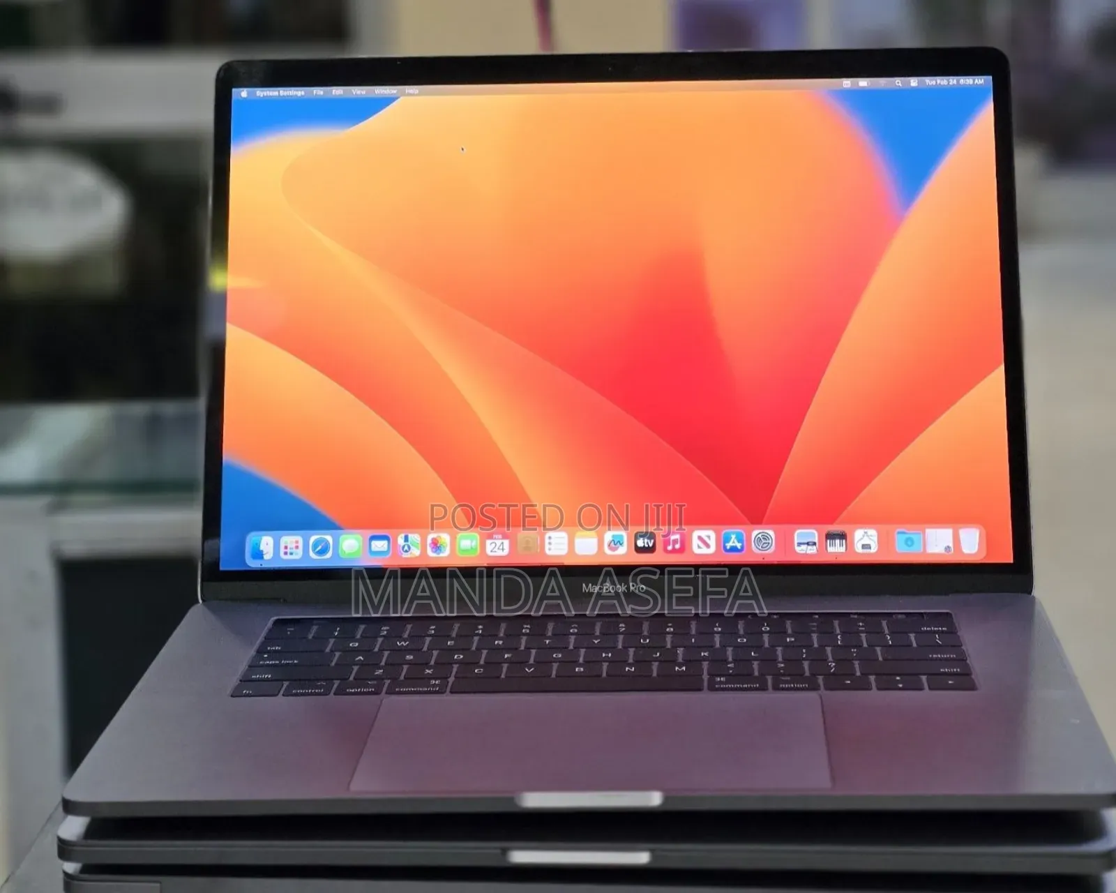New Laptop Apple MacBook Pro 2017 16GB Intel Core i7 SSD 512GB