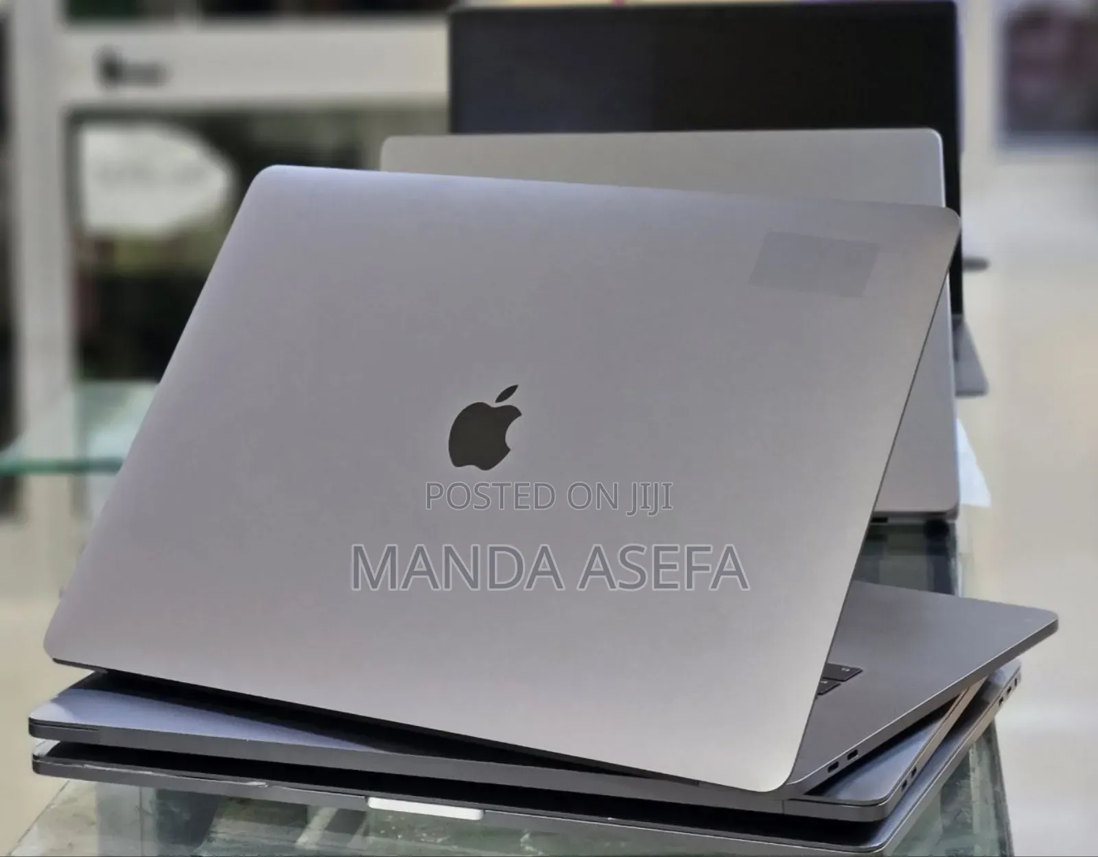 New Laptop Apple MacBook Pro 2017 16GB Intel Core i7 SSD 512GB