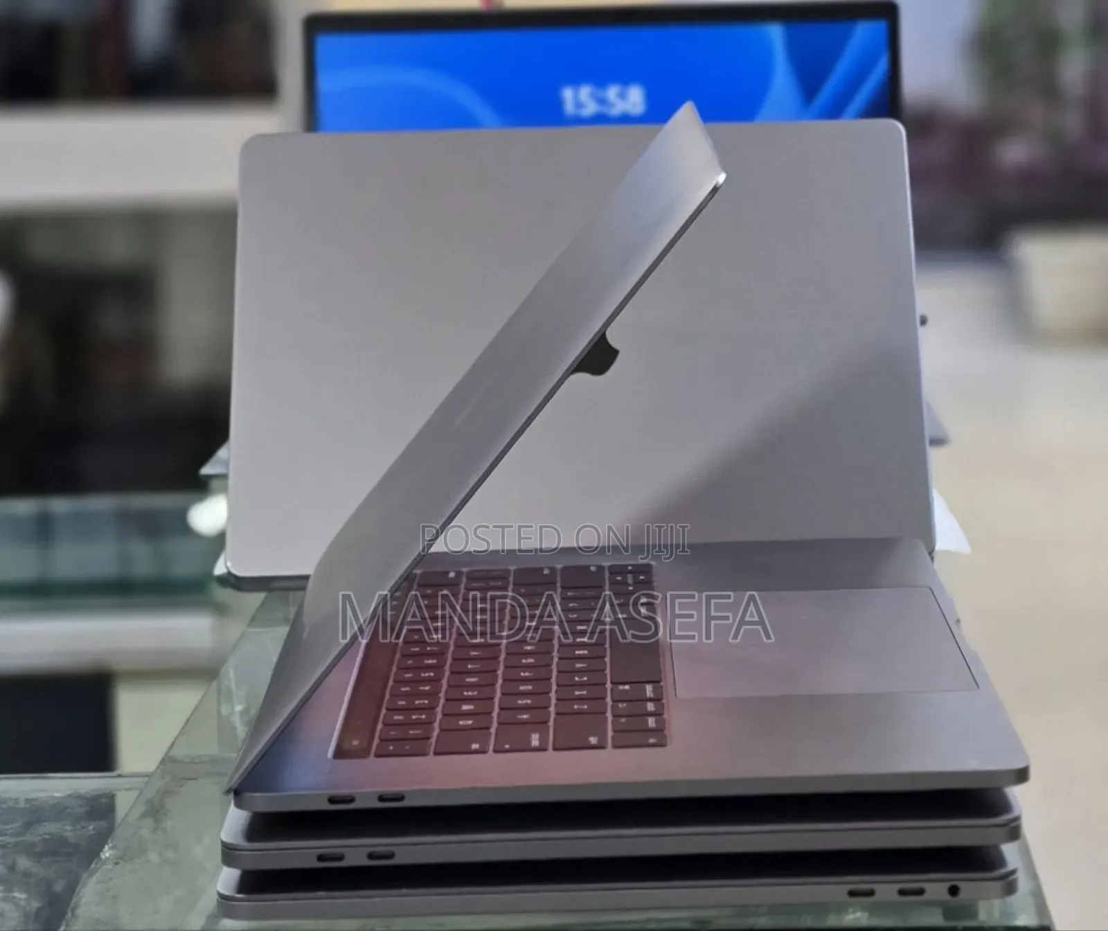 New Laptop Apple MacBook Pro 2017 16GB Intel Core i7 SSD 512GB