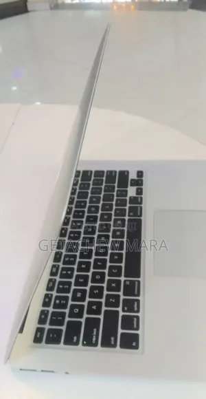 New Laptop Apple MacBook 2015 8GB Intel Core i5 SSD 256GB