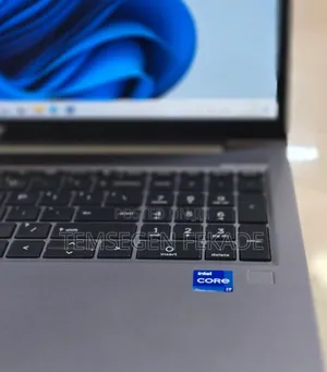 New Laptop HP ZBook Power G9 i7 16GB Intel Core i7 SSD 512GB