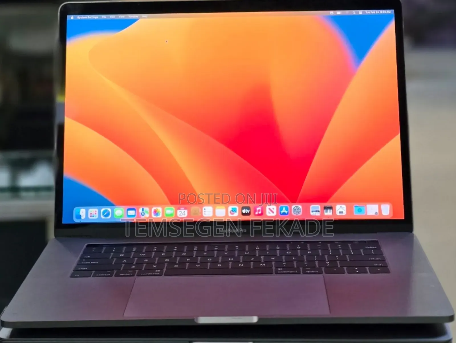 New Laptop Apple MacBook Pro 2017 16GB Intel Core i7 SSD 512GB
