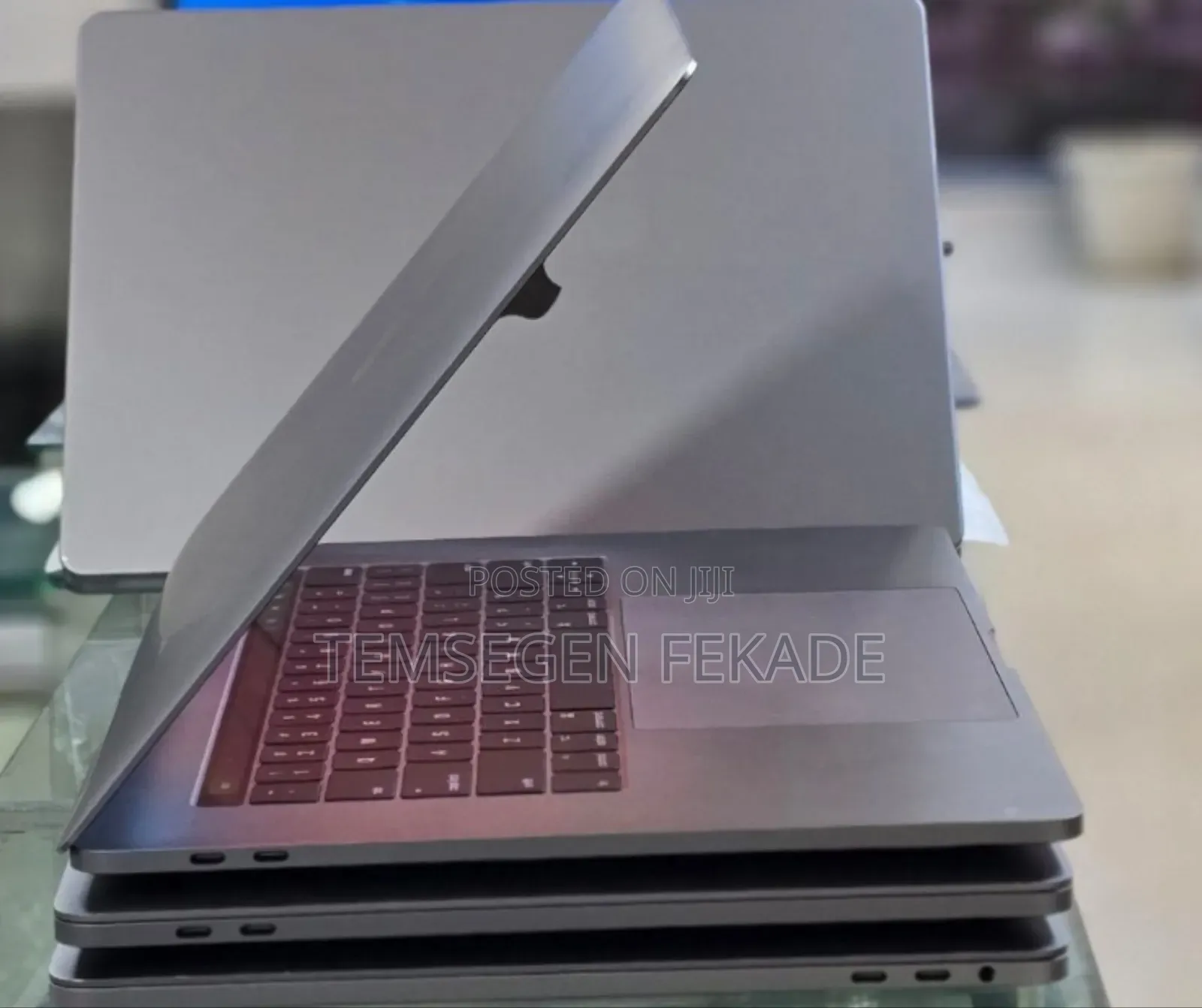 New Laptop Apple MacBook Pro 2017 16GB Intel Core i7 SSD 512GB
