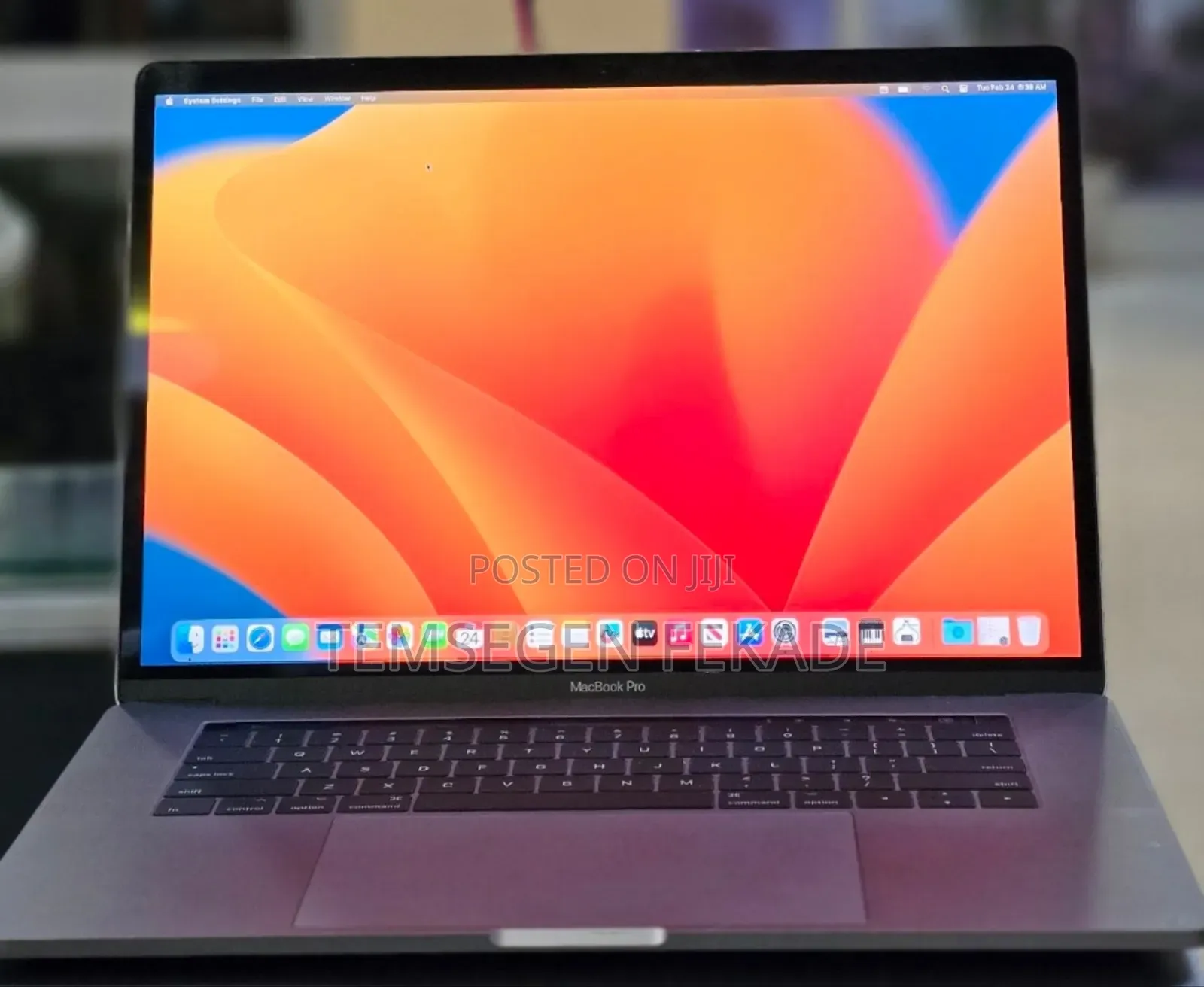 New Laptop Apple MacBook Pro 2017 16GB Intel Core i7 SSD 512GB