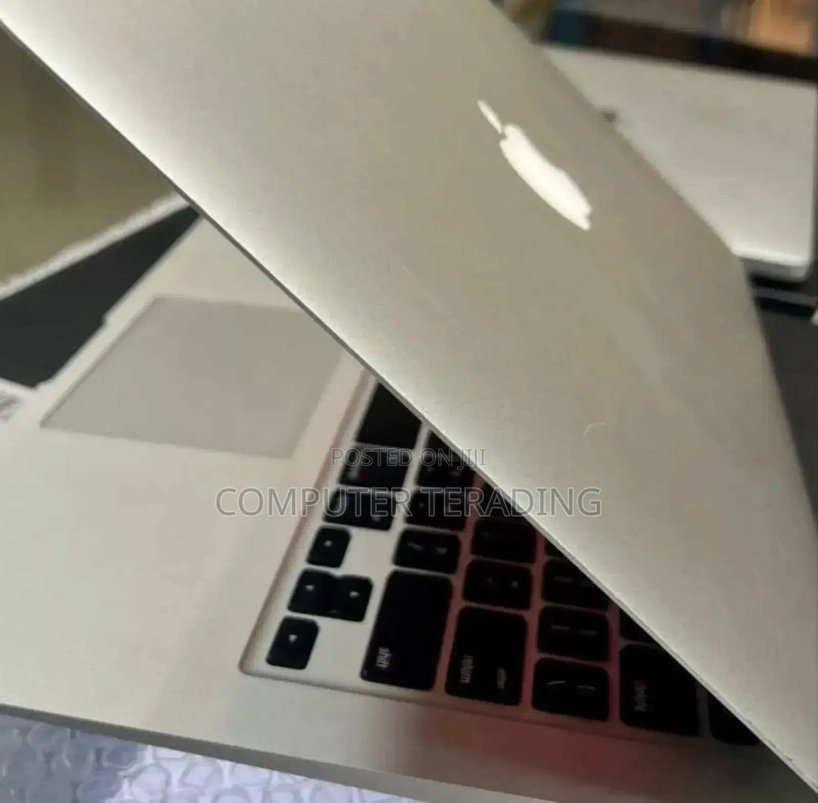 New Laptop Apple MacBook Air 2014 8GB Intel Core i7 SSD 128GB