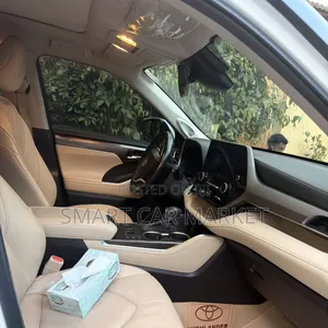 Toyota Highlander Hybrid 2024 White