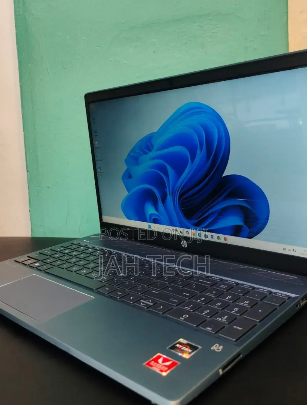 New Laptop HP Pavilion 15 8GB AMD Ryzen 5 SSD 512GB