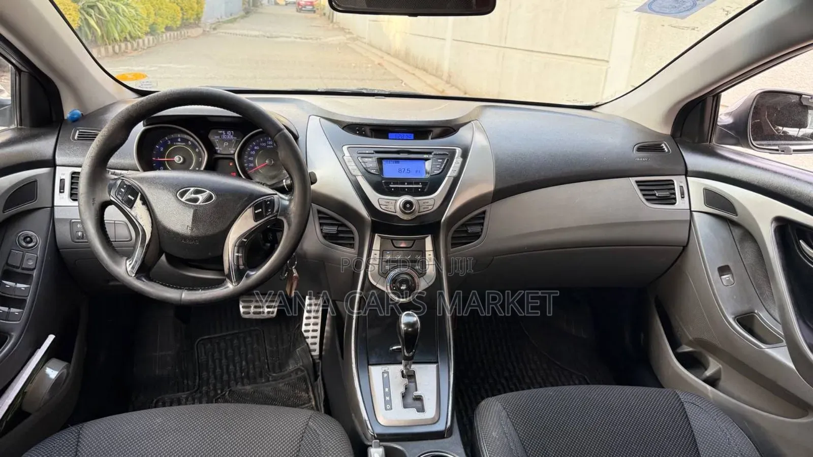 Hyundai Elantra 2014 Silver