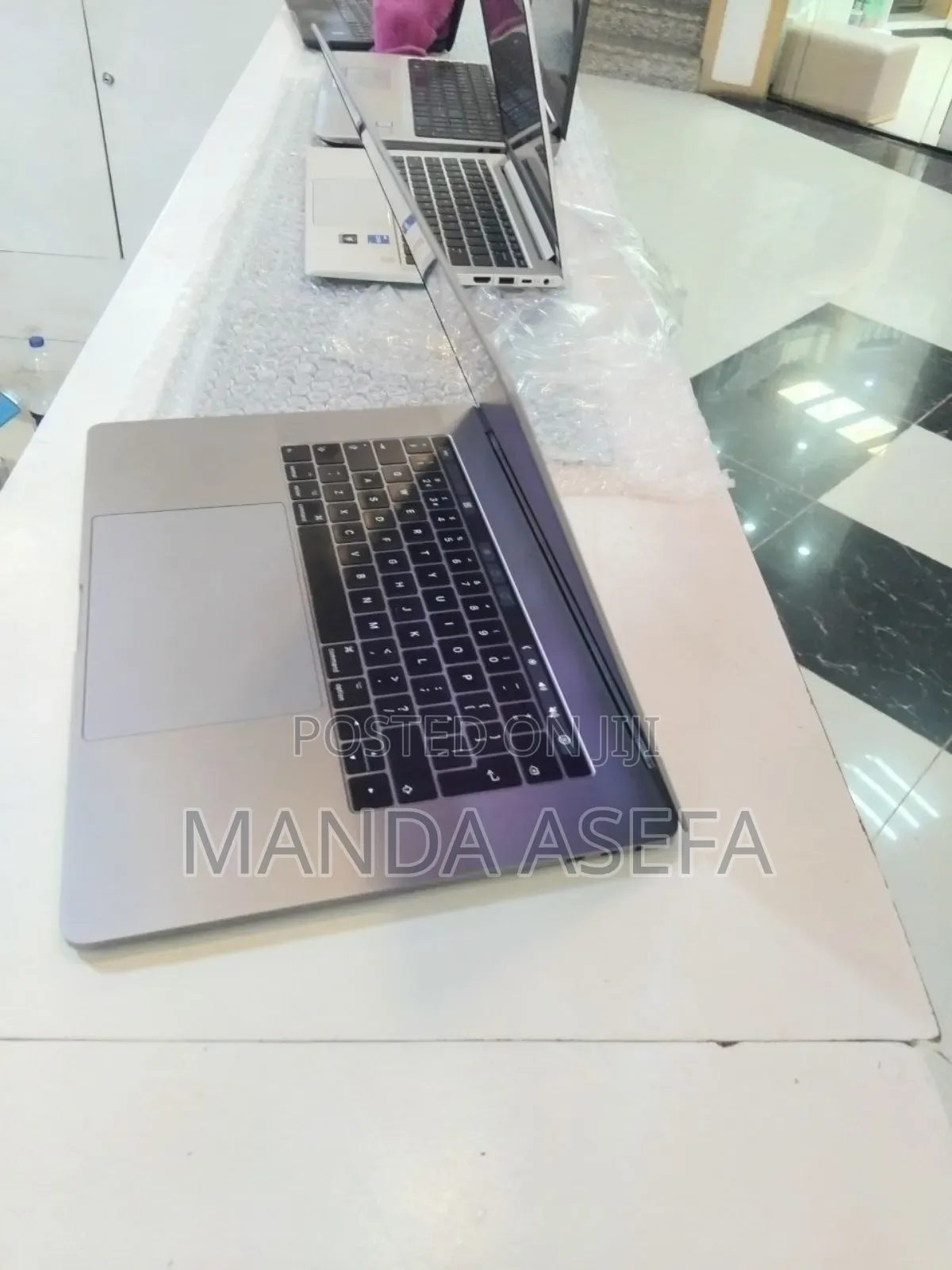 New Laptop Apple MacBook Pro 2017 16GB Intel Core i7 SSD 512GB