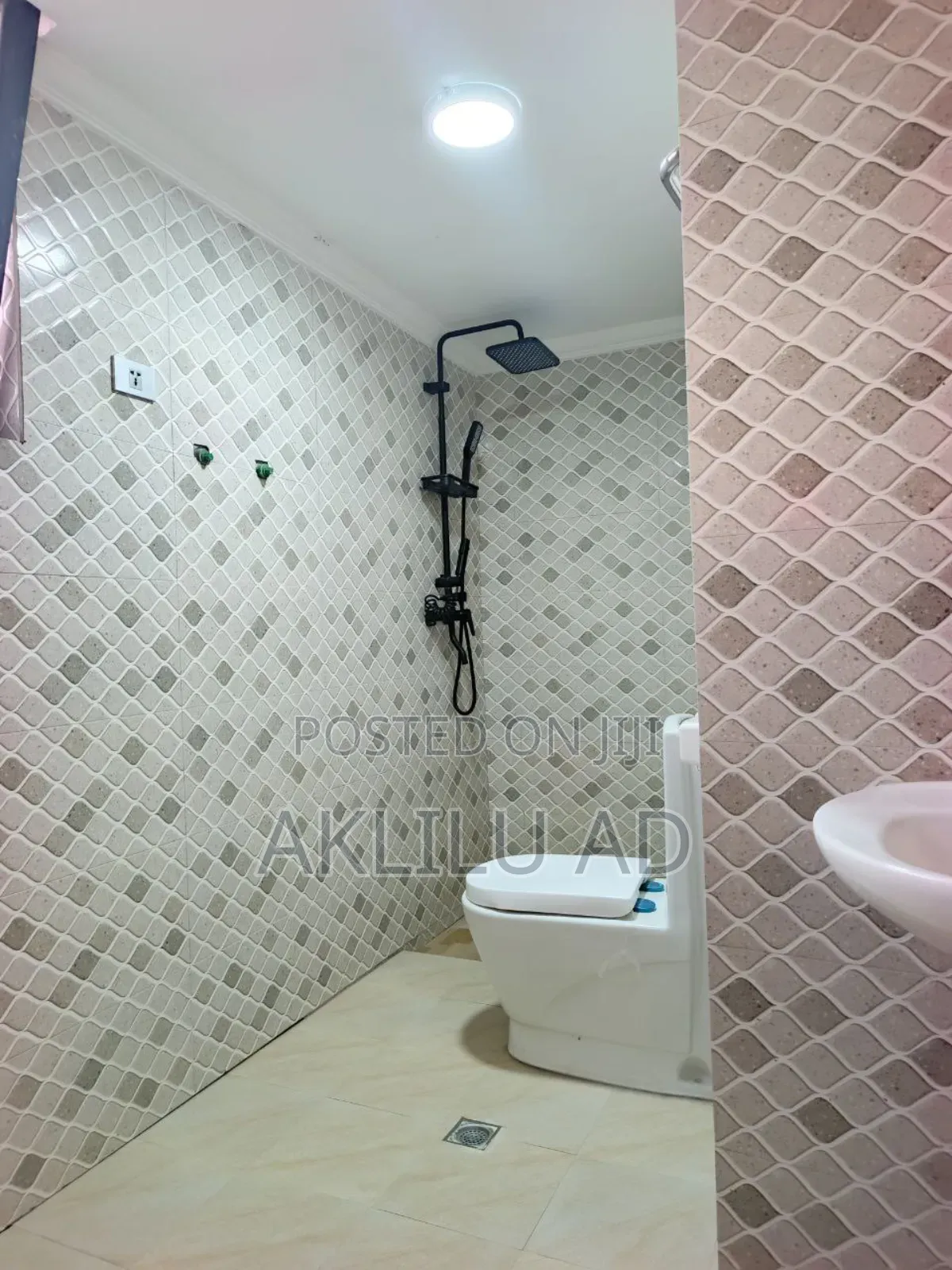 Furnished 2bdrm Condo in Bole Ayat for sale