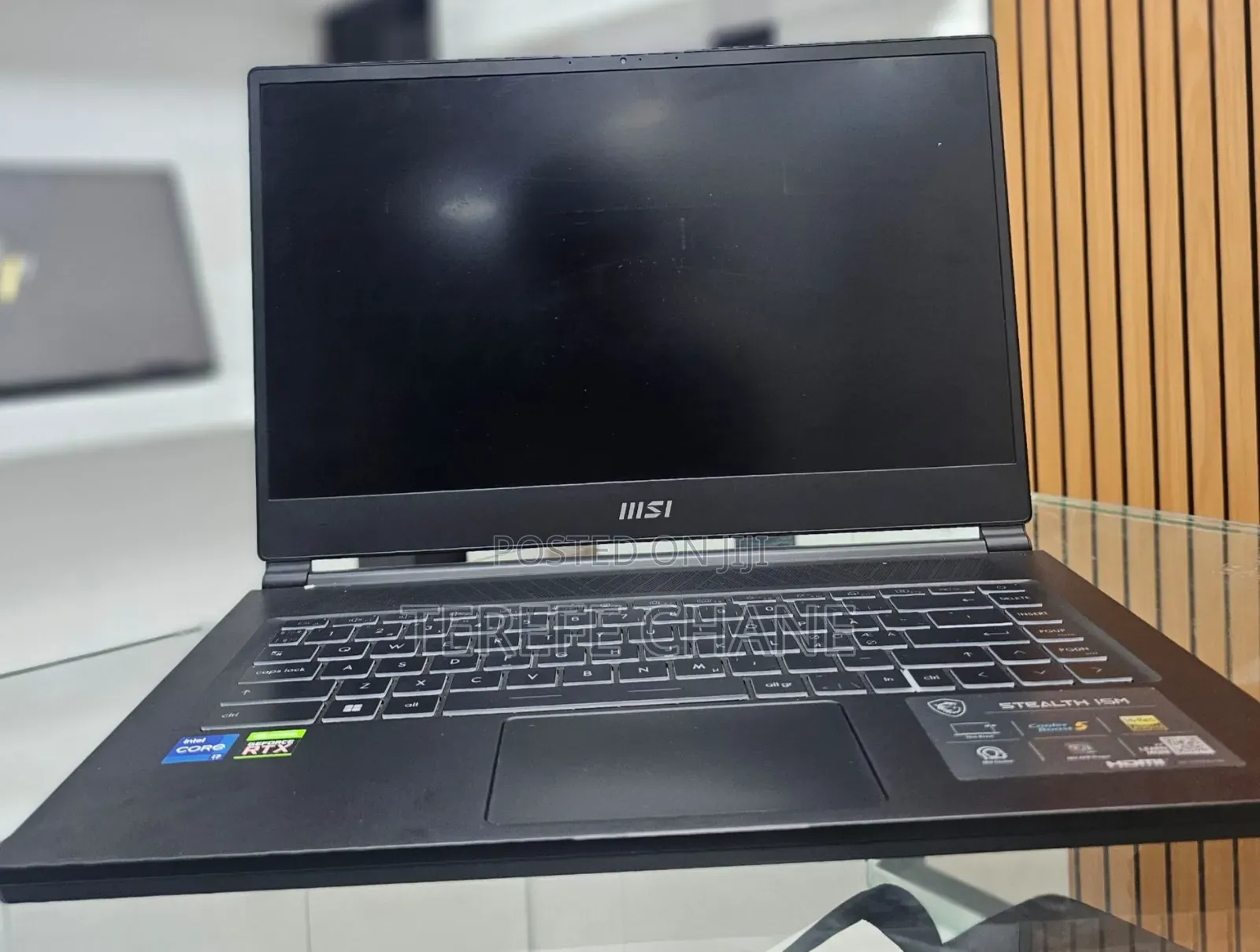 New Laptop MSI Stealth 14 Studio A13VF 16GB Intel Core i7 SSD 512GB