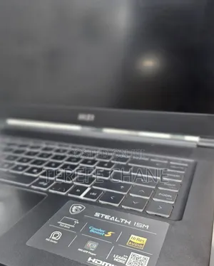 New Laptop MSI Stealth 14 Studio A13VF 16GB Intel Core i7 SSD 512GB