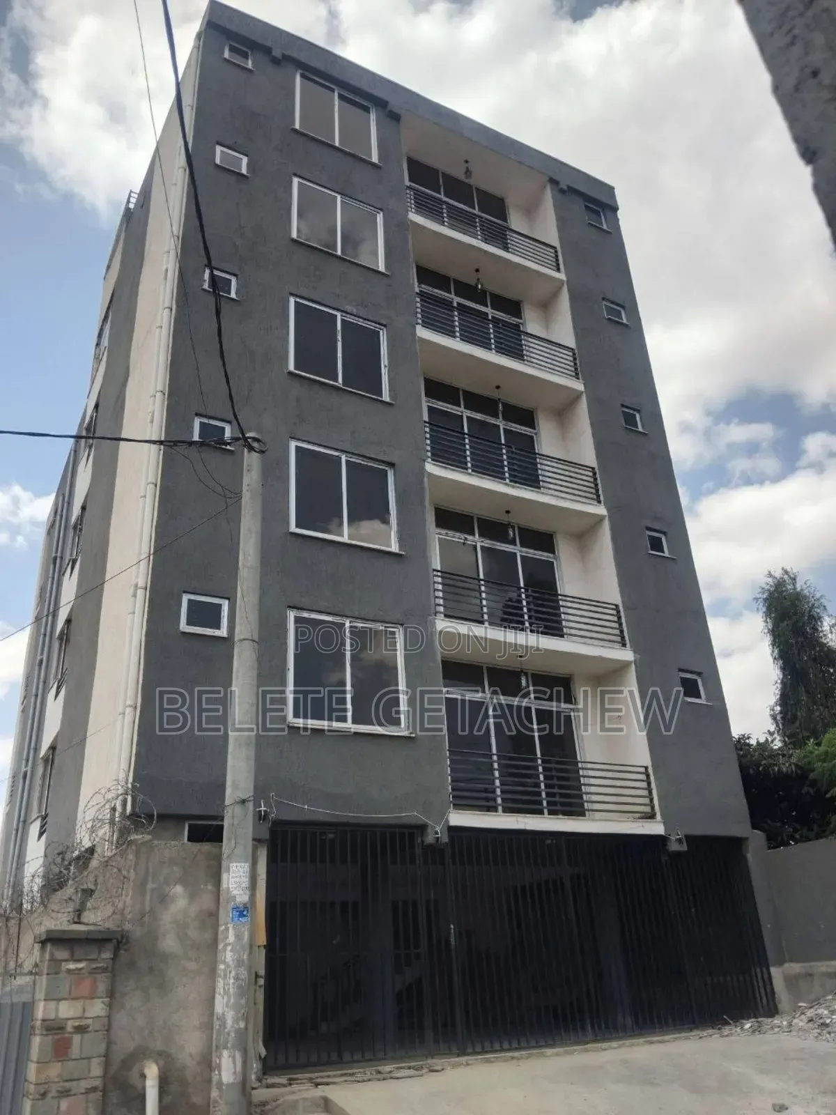 Wossen, G+5 Apartment Building for Sale 240sqm