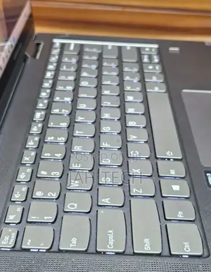 New Laptop Lenovo Yoga 7i 16GB Intel Core i5 SSD 512GB
