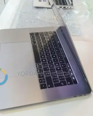 New Laptop Apple MacBook Pro 2017 16GB Intel Core i7 SSD 512GB