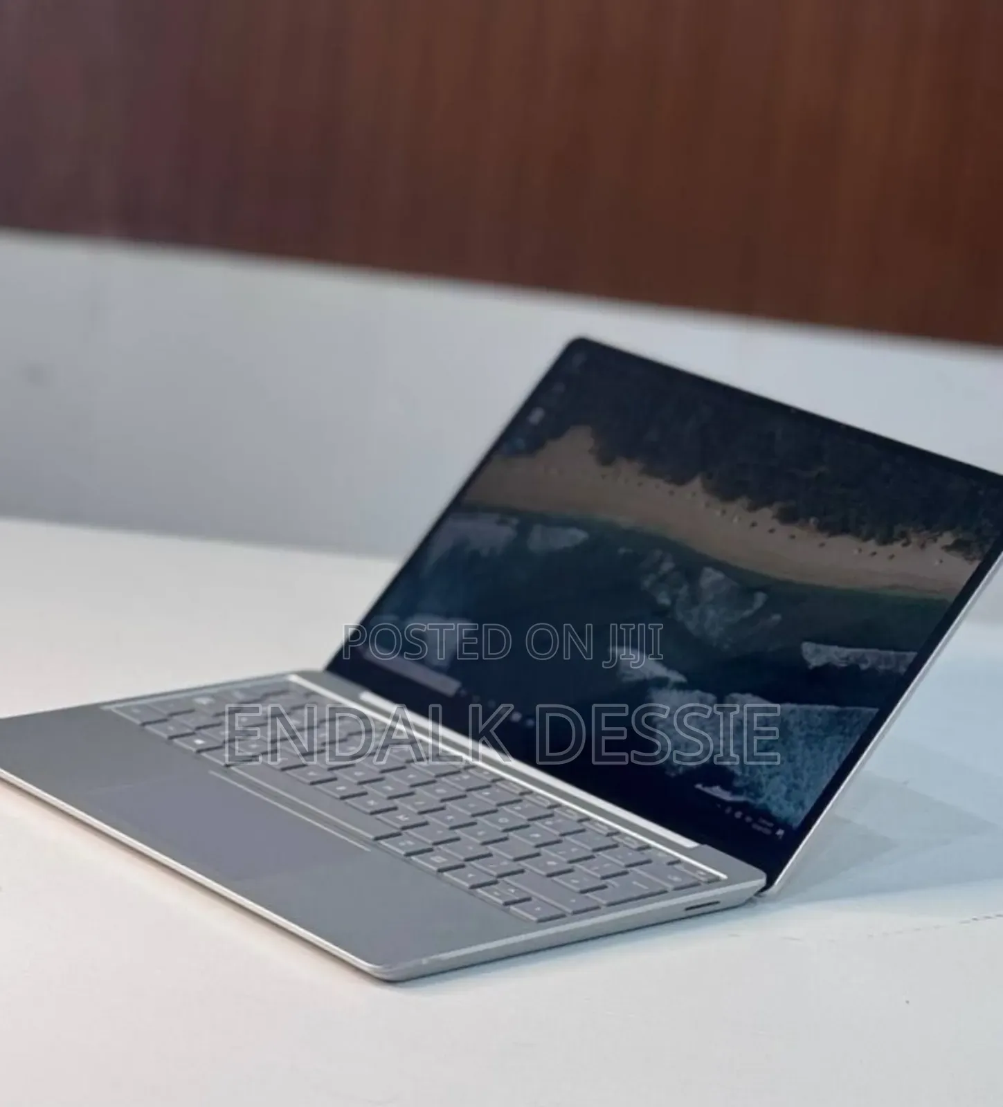 New Laptop Microsoft Surface 4GB Intel Core i5 SSD 512GB