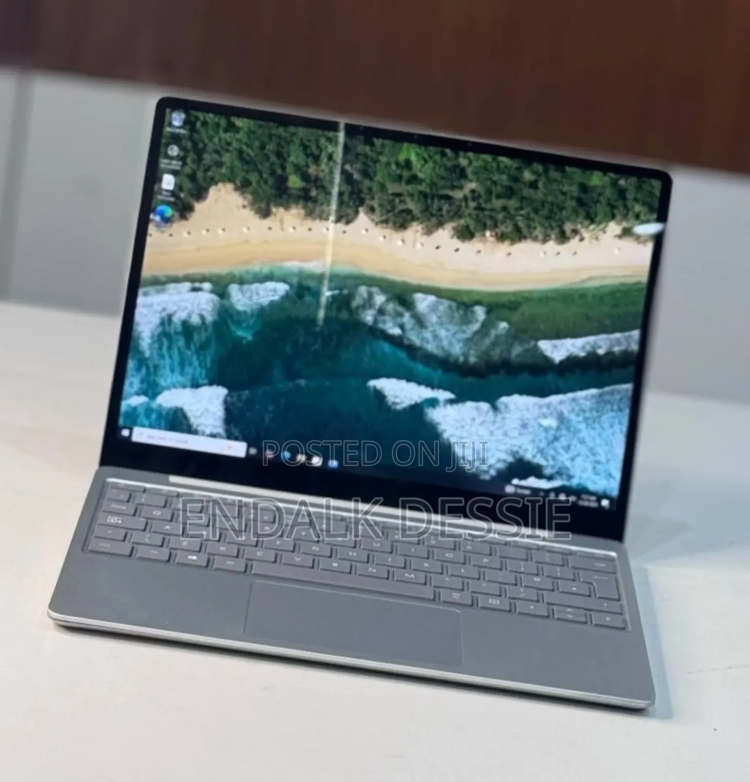 New Laptop Microsoft Surface 4GB Intel Core i5 SSD 512GB