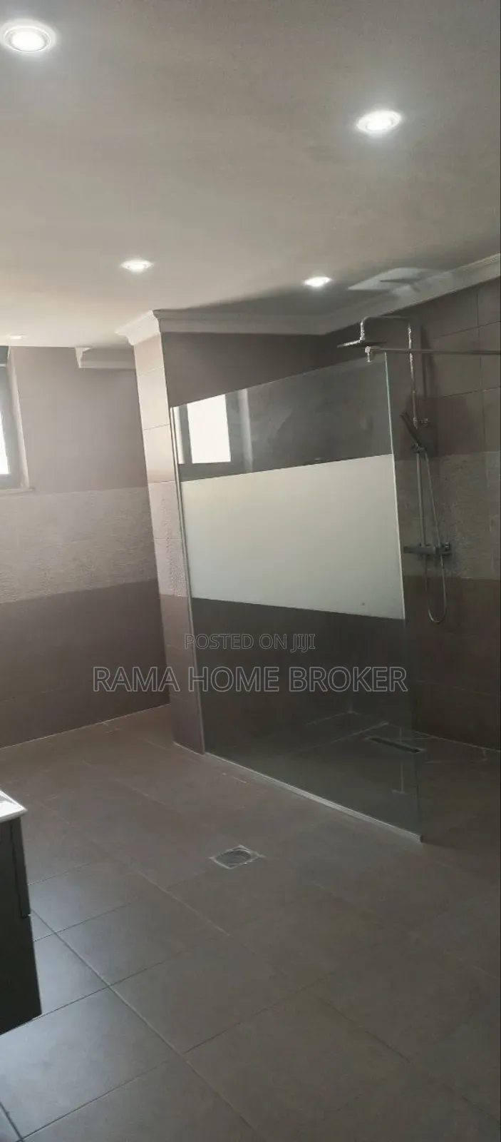 Furnished 7bdrm House in አያት ዞን, Yeka for sale