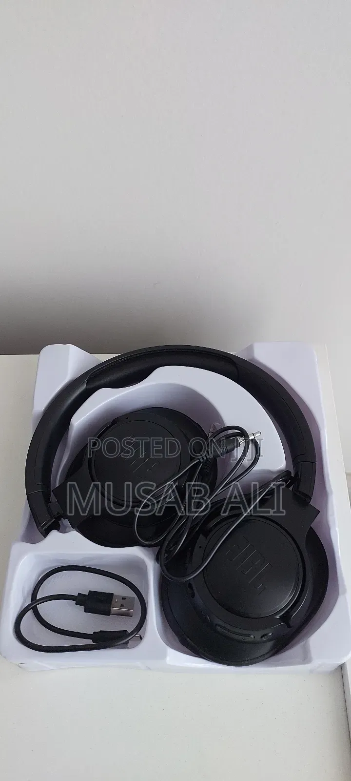 JBL Tune 700bt