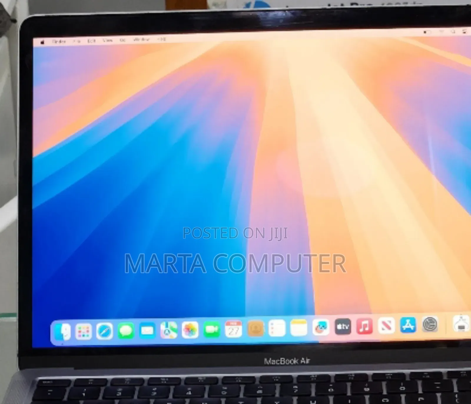 New Laptop Apple MacBook Air 2020 M1 8GB Intel Core i3 SSD 256GB