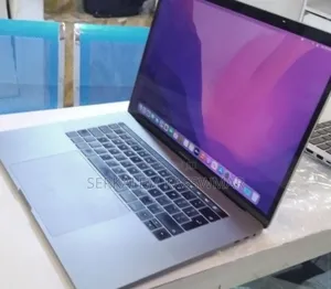 New Laptop Apple MacBook Pro 2017 16GB Intel Core i7 SSD 512GB