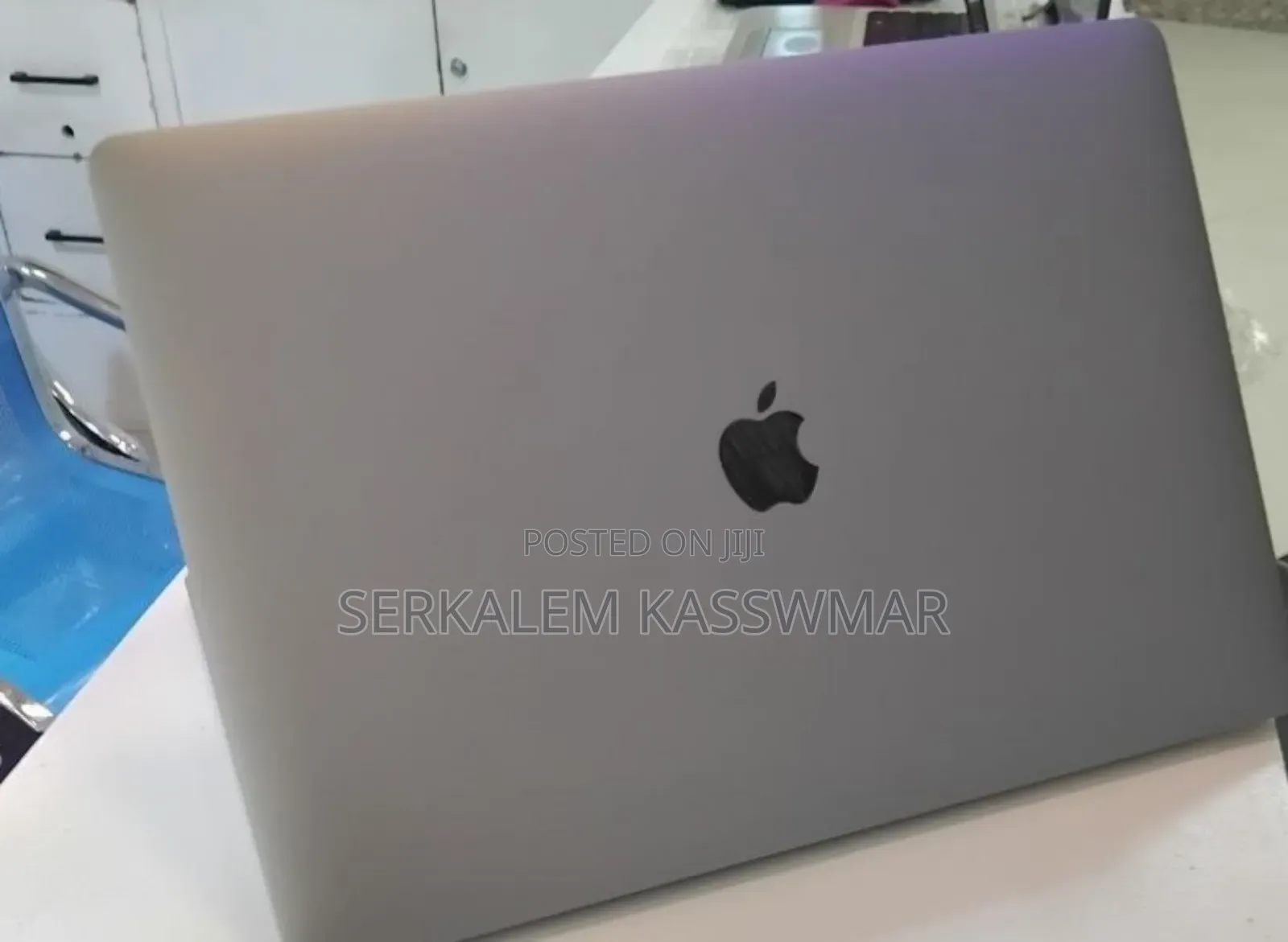 New Laptop Apple MacBook Pro 2017 16GB Intel Core i7 SSD 512GB