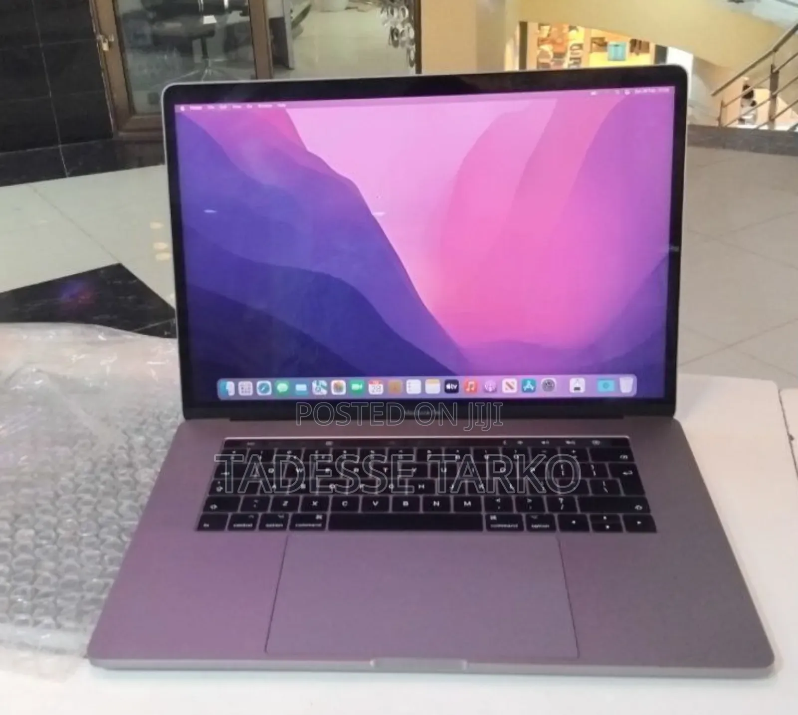 New Laptop Apple MacBook Pro 2017 16GB Intel Core i7 SSD 512GB