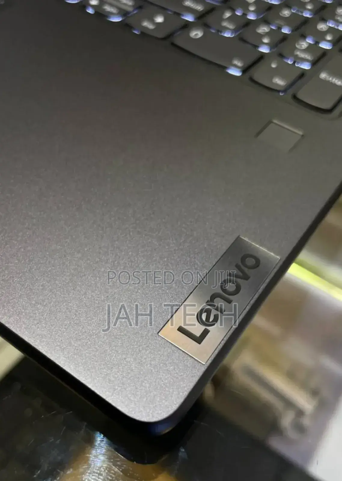 New Laptop Lenovo Yoga 7i 16GB Intel Core Ultra 7 SSD 1T