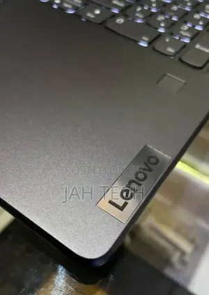 New Laptop Lenovo Yoga 7i 16GB Intel Core Ultra 7 SSD 1T