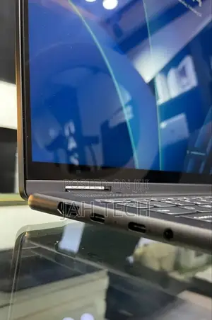 New Laptop Lenovo Yoga 7i 16GB Intel Core Ultra 7 SSD 1T