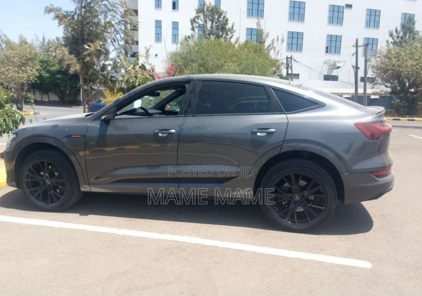 New Audi Q8 e-tron 2024 Gray