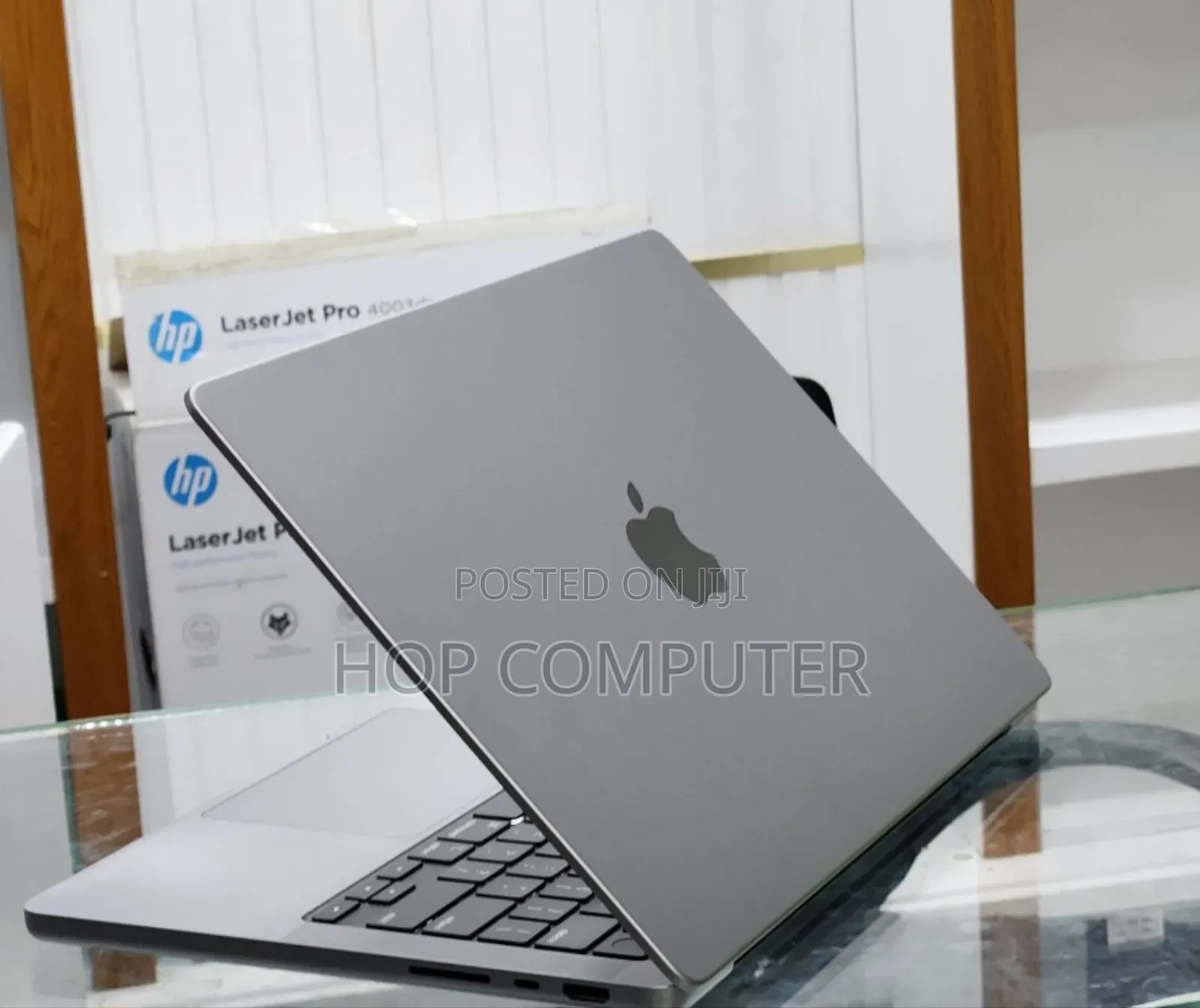 New Laptop Apple MacBook Pro 2021 M1 16GB Apple M1 Pro SSD 512GB