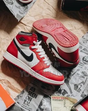 Nike Air Jordan 1retro Chicago Unisex Fashion Sneaker Shoes