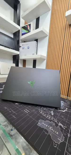 New Laptop Razer Blade 16GB Intel Core i7 SSD 512GB