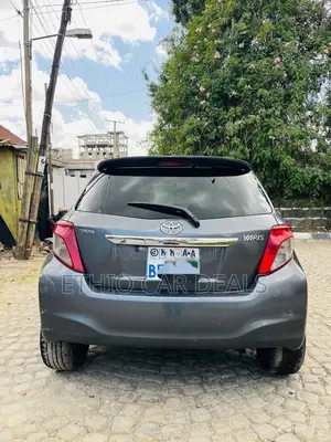 Toyota Yaris 2011 Black