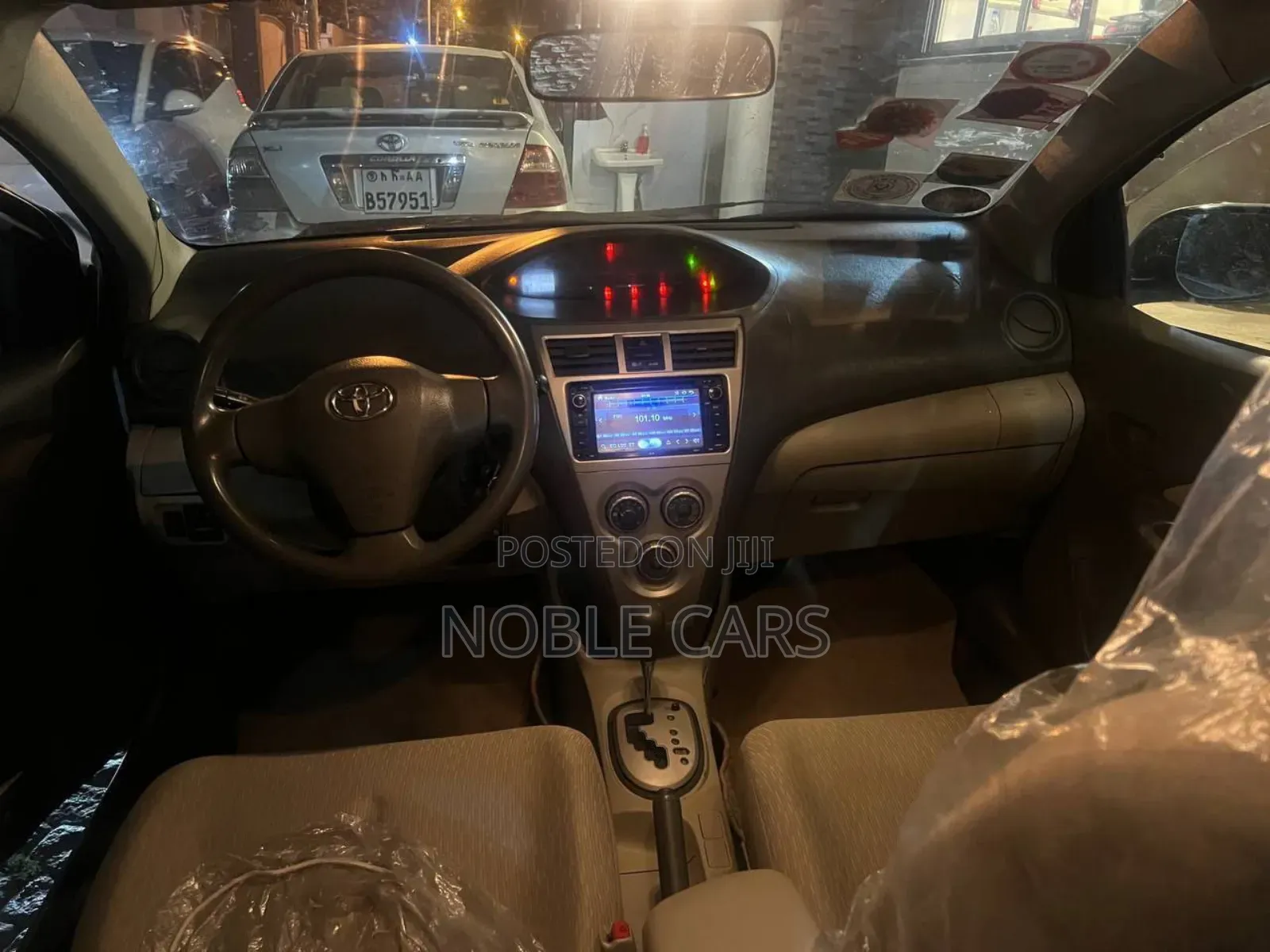 Toyota Belta 2010 Silver